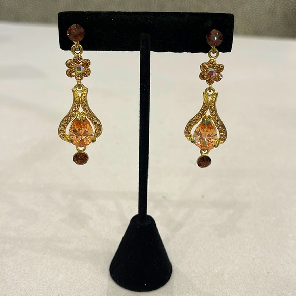 Amuse gold tone chandelier earrings with peach and topaz crystals - Picture 3 of 8
